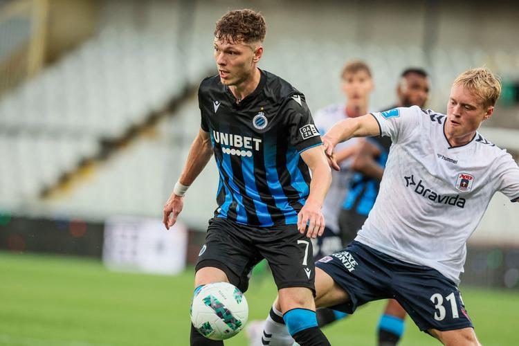 Andreas Skov Olsen var i hopla, da Brugge uden problemer sikrede en stensikker sejr over AGF. Foto: Bruno Fahy/Ritzau Scanpix