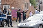 En gruppe kaldet Danske Patrioter brændte fredag en udgave af Koranen af ved Islamisk Trossamfunds lokaler i Nordvest. Et stort politiudbud sikrede, at det forløb relativt fredsommeligt. Foto: Anders Holst Pedersen