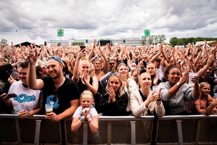 Masser af mennesker ville gerne til koncert som Grøn Koncert i Øresundsparken på Amager (billedet). Men man skal passe på, hvis man køber billet af private, for politiet melder om kraftig stigning i falske billetter. Foto: Ida Marie Odgaard/Ritzau Scanpix