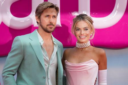 Margot Robbie spiller Barbie og Ryan Gosling spiller Ken i den populære 'Barbie'-film, der fik premiere sidste år. Men kun én af dem er nomineret til en Oscar.   Foto: Maja Smiejkowska/Ritzau Scanpix