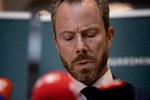 Flere partier stiller nu krav til, at forsvarsminister Jakob Ellemann (V) skal holde embedsfolk i ministeriet ansvarlige for de fejl, der er blevet begået i forbindelse med kanonkøb i milliardklassen. Foto: Finn Frandsen