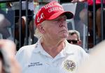 Donald Trump tilbragte en del af dagen på at overvære LIV Golf Bedminster-turneringen på sin egen golfbane i New Jersey. Foto: Usa Today Sports/Ritzau Scanpix