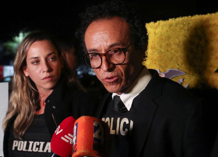 Journalisten Christian Zurita stiller op som præsidentkandidat i Ecuador i stedet for sin nære ven Fernando Villavicencio, der blev dræbt af skud i sidste uge. Foto: Henry Romero/Ritzau Scanpix