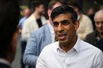 Kritikken er senest blusset op, fordi Sunak har sænket målene for klimapolitikken som en konsekvens af, at mange briter har fået svært ved at betale el-regningerne som følge af den høje inflation.  Foto: Pool/Ritzau Scanpix