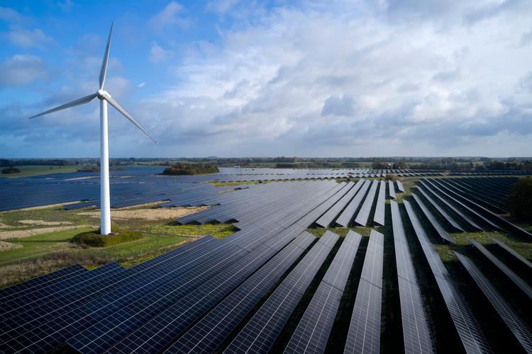 Flere realkreditselskaber ønsker ikke at belåne huse, der ligger tæt på vindmøller eller solceller. Foto: Jens Dresling