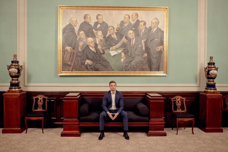 Rasmus Lund-Nielsen er børne-, psykiatri- og trivselsordfører for Moderaterne og alvorligt bekymret for den stigende mistrivsel blandt børn og unge. Der er ingen lette løsninger, siger han, men understreger, at regeringen på flere områder vil sætte ind.   Foto: Miriam Dalsgaard