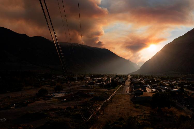 »Jeg troede aldrig, at denne dag skulle komme«, siger kvinde, hvis familie blev fløjet 1700 kilometer væk. Foto: Paige Taylor White/Ritzau Scanpix