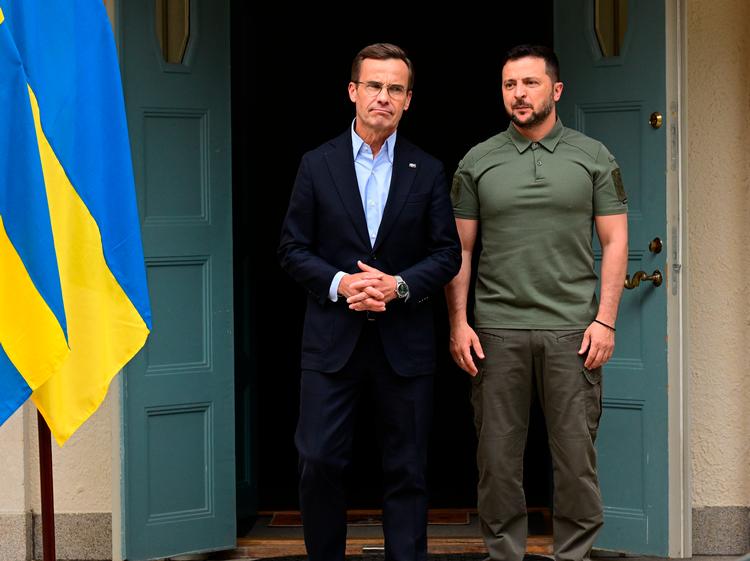 Ukraines præsident Volodymyr Zelenskyj besøger lørdag den svenske statsminister Ulf Kristersson.  Foto: 10030 Jonas Ekströmer/tt/Ritzau Scanpix
