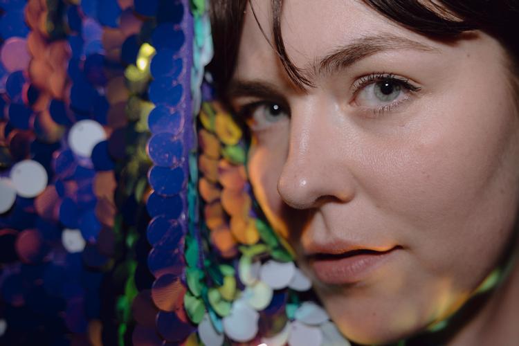 »Jeg elsker det forklaringsløse rum«, siger Gunilla Lind, der ville ønske, at danskerne gav sig selv lov til bare at opleve dans i stedet for at insistere på at forstå alt.   Foto: Emil Bay Gregersen