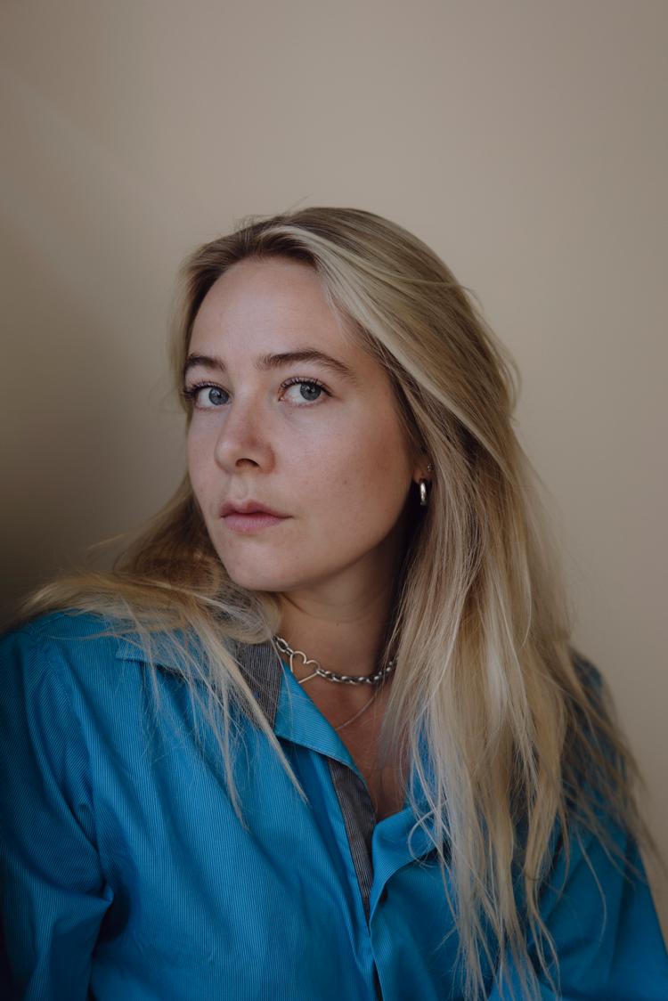 Egentlig troede Freja Klint Sandberg ikke, at hun kunne finde ud af at gå i skole. Men da hun startede på teaterskolen, ændrede alt sig.  Foto: Benjamin Krog