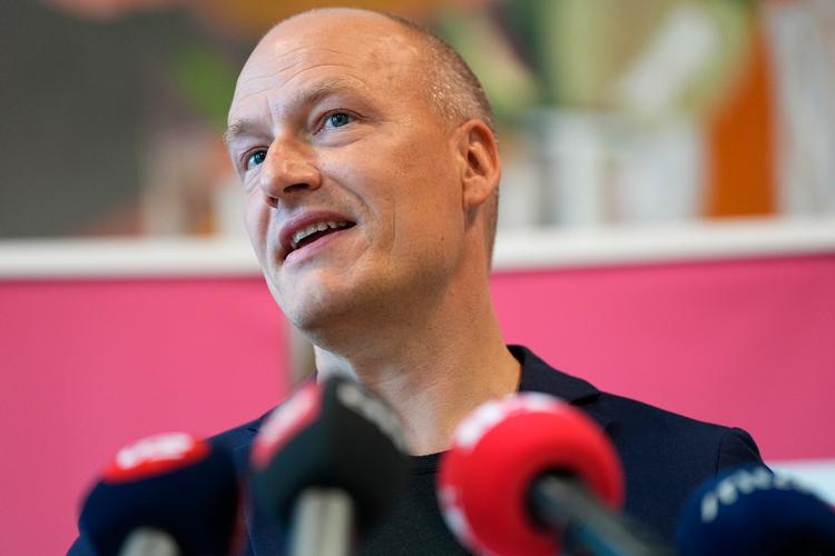 Der var vigtigt nyt fra Enhedslistens politiske ordfører, lød det i presseindkaldelsen. Få timer senere trådte Pelle Dragsted frem som partiets nye frontfigur. Foto: Mads Claus Rasmussen/Ritzau Scanpix