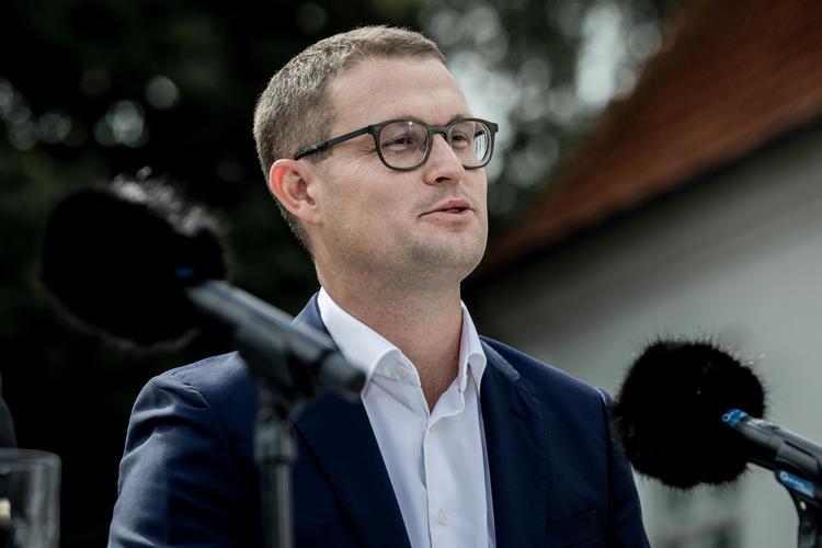 Christian Rabjerg Madsen (th.), politisk ordfører i Socialdemokratiet, giver ikke meget for Pelle Dragsteds (EL) kritik af Socialdemokratiet.  Foto: Nichlas Pollier
