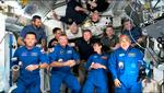 Andreas Mogensens besætning afløser fire af de i forvejen værende astronauter på Den Internationale Rumstation, men indtil de vender hjem i løbet af den kommende uge, bliver der trængsel i stationens forskellige moduler. Foto: Nasa