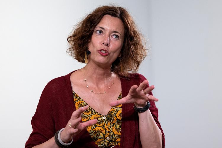 Eva Menasse besøgte i august Louisiana Literature, hvor hun talte om sin roman ‘Dunkelblum’, der handler om et af de store temaer i den tysksprogede litteratur: historisk skyld. Foto: Finn Frandsen