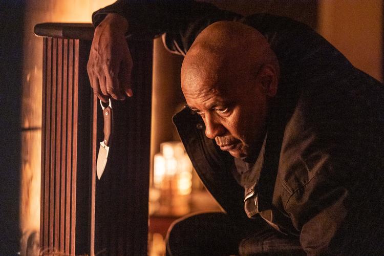 Den amerikanske skuespiller Denzel Washington får rollen som den antikke krigsherre i ny stormfilm. Her ses han i tredje og sidste film i Fuquas ’The Equalizer’-serie.  Foto: SF Studios/SF Studios