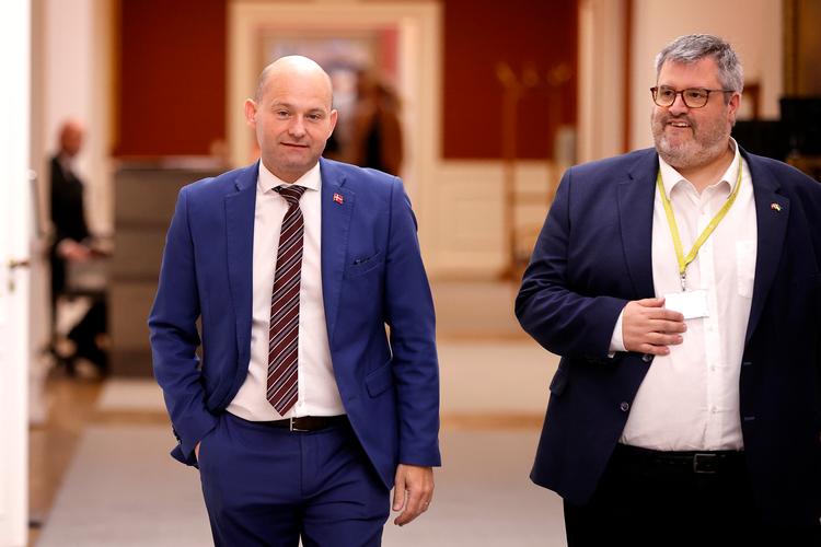 Konservative Folkepartis formand Søren Pape Poulsen (C) og partisekretær Søren Vandsø ankommer til det Konservative gruppemøde på Christiansborg.   Foto: Jens Dresling