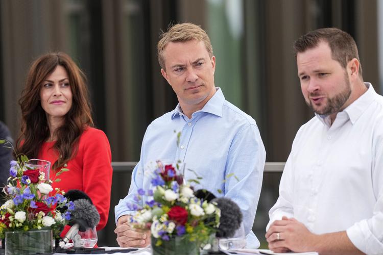 Morten Messerschmidt, Anders Primdahl Vistisen og Mette Thiesen holdt onsdag middag pressemøde efter DF's sommergruppemøde på Alsik Hotel og Spa i Sønderborg, Foto: Claus Fisker/Ritzau Scanpix