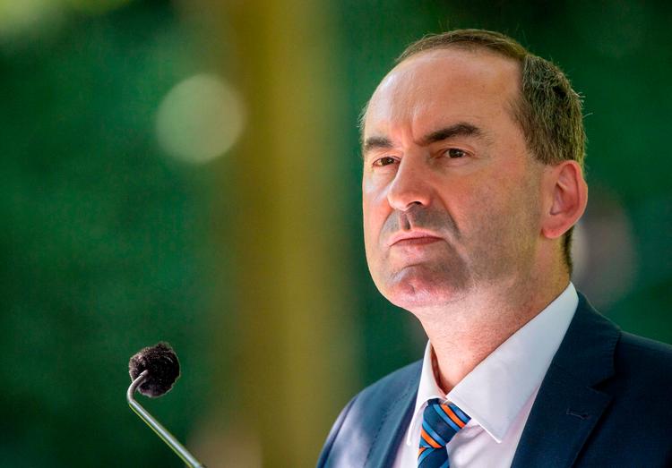  Hubert Aiwanger er kommet i strid modvind over en antisemitisk pamflet, han menes at have forfattet i sin gymnasietid.
 Foto: Peter Kneffel/Ritzau Scanpix