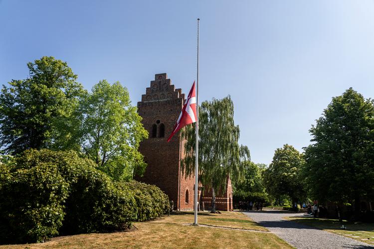 Pårørende i sorg kan være lette ofre for useriøse tilbud fra selvbestaltede bedemænd, mener brancheforeningen Danske Bedemænd. Arkiv Henning Hjorth