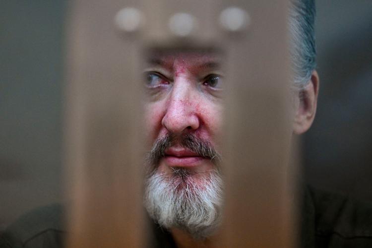 Igor Girkin, også kendt som Igor Strelkov, fotograferet i retten i Moskva, da han blev fængslet for at opfordre til ekstremisme. Foto: Natalia Kolesnikova/Ritzau Scanpix