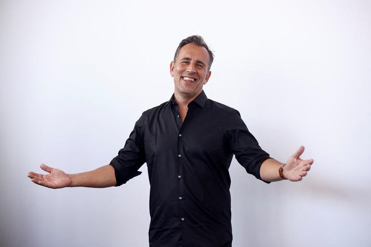 Nikolaj Arcel fotograferet på filmfestivalen i Venedig tidligere i dag.  Foto: Guglielmo Mangiapane/Ritzau Scanpix