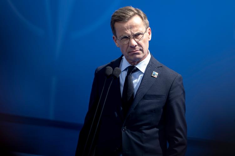 »Nu vil vi sørge for, at de med lav- og middelindkomst får lov til at beholde mere efter skat«, siger den svenske statsminister, Ulf Kristersson. Foto: Linda Johansen