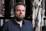 David Høyer, den nye direktør for Krigsmuseet og Frihedsmuseet, beskrives som historisk tænkende og altid med en god historie på ærmet. 