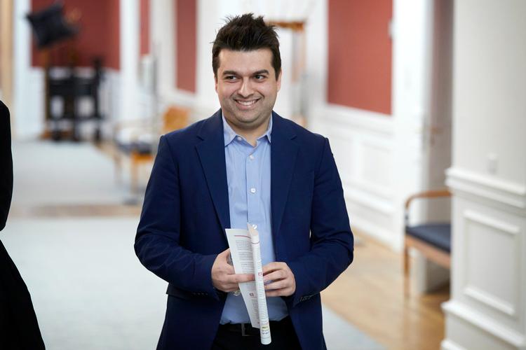 Det skal være slut med, at Danmark kun tager 200 kvoteflygtninge om året, mener Moderaternes udlændingeordfører Mohammad Rona.   Foto: Jens Dresling