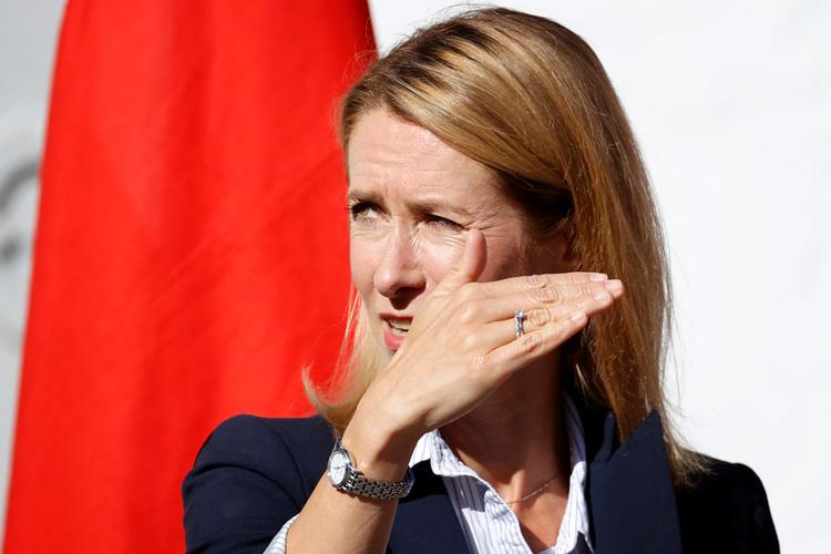 Estlands premierminister, Kaja Kallas, har hidtil reddet på en bølge af popularitet. Men nu er hendes politiske fremtid truet. Foto: Jens Dresling