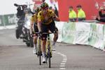 Roglic vinder 17. etape foran Jonas Vingegaard. Foto: Miguel Riopa/Ritzau Scanpix