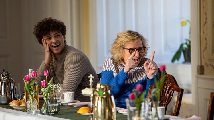 Tine Gøtzsche kørte alle rundt i manegen som udspekuleret forræder indtil næstsidste afsnit.   Foto: Lotta Lemche/TV 2