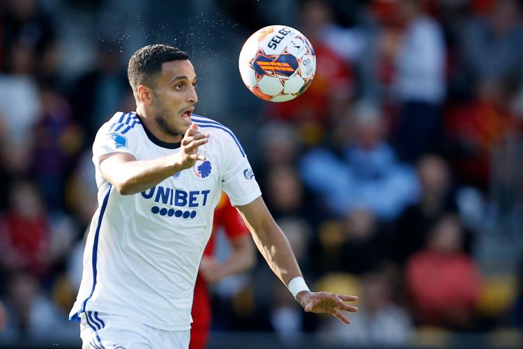 Tipsbladet beskæftiger sig blandt andet indgående med den danske superliga. På billedet ses  Elias Achouri fra FC København.  Foto: Jens Dresling