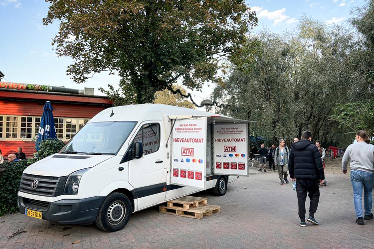     Mobil pengeautomat på Christiania ved Abegrotten nær ved Pusher Street lørdag 17. september 2023   Foto: Nils Meilvang/Ritzau Scanpix