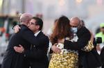 Siamak Namazi og Morad Tahbaz var blandt de fem amerikanere, som blev løsladt af Iran som led af en fangeudveksling. Mandag landede de i Qatars hovedstad, Doha. Qatar har angiveligt assisteret i forhandlingerne mellem USA og Iran. Foto: Mohammed Dabbous/Ritzau Scanpix