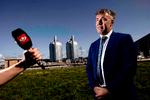 Klima-, energi- og forsyningsminister Lars Aagaard (M) fotograferet ved Avedøreværket, da regeringen i sidste måned præsenterede sinf plan for CO2-fangst og -lagring.  Foto: Jacob Ehrbahn