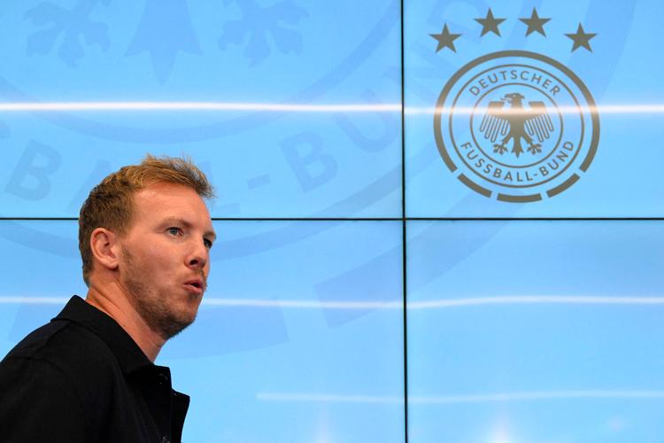 Efter at være blevet fyret i Bayern München, hvor han afløste Hansi Flick, efterfølger Julian Nagelsmann nu igen Hansi Flick, denne gang som tysk landstræner. Foto: Kirill Kudryavtsev/Ritzau Scanpix
