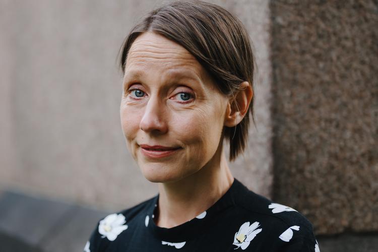 Ingeborg Arvola, født i Norge 1974, har skrevet bøger for både voksne og børn. Foto: Fartein Rudjord, NORLA