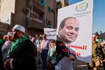 Egyptere fejrer profeten Muhammeds fødselsdag og hylder i samme ombæring deres magtfulde leder, præsident Sisi, som ventes at opstille ved – og vinde – sit tredje valg i december. Foto: Khaled Desouki/Ritzau Scanpix