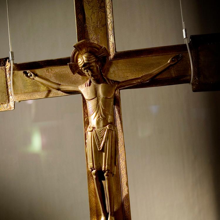 Et krucifiks er en figur af Jesus på korset, og krucifikser og kors har samme religiøse betydning, lyder det fra en teologiprofessor. Derfor giver det ingen mening, når Justitsministeriet skelner mellem de to symboler. Foto: Thomas Borberg/Ritzau Scanpix