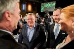  Det er ikke nemt at være Venstre. Inger Støjberg står klar til at tage imod de utilfredse landbrugsvælgere, mens Lars Løkke allerede har besat den plads, som det moderne storby-Venstre skulle indtage. Billedet er fra  Venstres Landsmøde 2019 i Herning Kongrescenter.    Foto: Claus Bonnerup