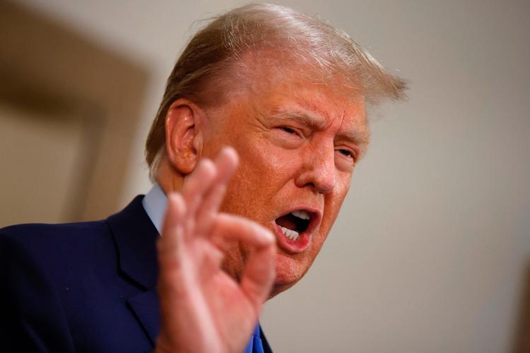 Forhenværende præsident i USA, Donald Trump, er kendt for sin subjektive omgang med sandheden. Og i et afsnit af dokumentarserien 'Faking It' analyserer en række eksperter hans karakteristiske kropssprog.  Foto: Kena Betancur/Ritzau Scanpix