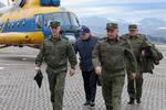 Den russiske forsvarsminister Sergej Shojgu tilså militæranlæggene på Novaja Semlja i midten af august. Foto: Russian Defence Ministry/Ritzau Scanpix