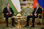 Vladimir Putin sammen med Usbekistans præsident, Shavkat Mirziyoyev in Moscow, i Moskva. Foto: Sputnik/Ritzau Scanpix