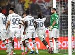 Olivier Giroud nåede at komme i aktion imellem stængerne, da AC Milans målmand havde fået rødt kort, og alle udskiftninger var brugt. Giroud holdt buret rent.    Foto: Daniele Mascolo/Ritzau Scanpix