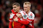Robert Skov har scoret til 3-0 og jubler med Kasper Dolberg.   Foto: Jens Dresling