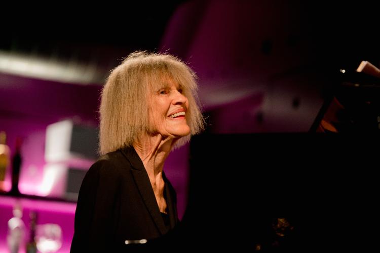 Carla Bley fotograferet ved en koncert med sin trio i 2017. Foto: Prokop Ivan/Ritzau Scanpix