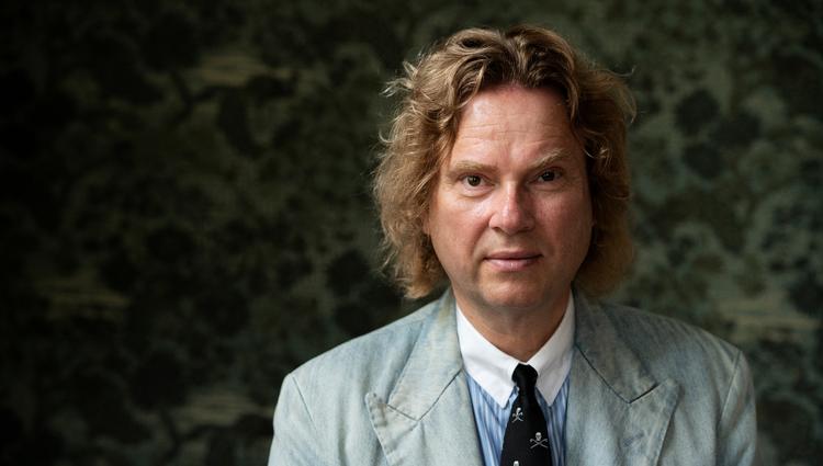 Martin Bigum (f. 1966) er billedkunstner med repræsentation og soloudstillinger på kunstmuseer som SMK, ARoS og Arken. Foto: Lærke Posselt