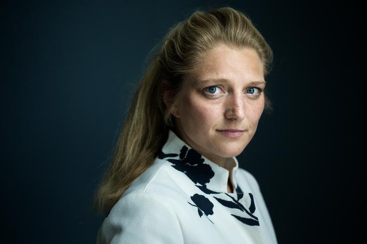 Zenia Stampe, retsordfører for Radikale Venstre, forstår ikke, at regeringen er villig til at smide millioner efter fængselspladser i Kosovo, men når det gælder ordentlige klubtilbud til kriminalitetstruede unge, så kniber det med at få pengepungen frem.  Foto: Mathias Svold