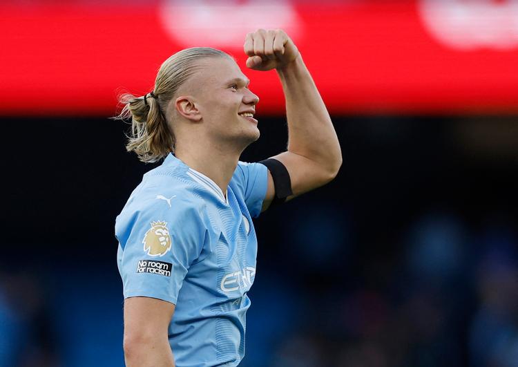 Soccer Football - Premier League - Manchester City v Brighton &amp; Hove Albion - Etihad Stadium, Manchester, Britain - October 21, 2023 Manchester City's Erling Braut Haaland celebrates after the match Action Images via Reuters/Jason Cairnduff NO USE WITH UNAUTHORIZED AUDIO, VIDEO, DATA, FIXTURE LISTS, CLUB/LEAGUE LOGOS OR 'LIVE' SERVICES. ONLINE IN-MATCH USE LIMITED TO 45 IMAGES, NO VIDEO EMULATION.NO USE IN BETTING, GAMES OR SINGLE CLUB/LEAGUE/PLAYER PUBLICATIONS. Foto: Jason Cairnduff/Ritzau Scanpix