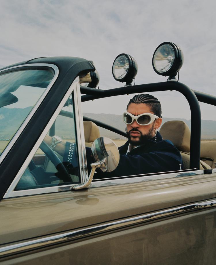 Bad Bunny er blevet en global superstjerne, som på sin nye plade næsten helt har droppet den reggaeton, han har blandet sin slagkraftige trylledrik af en lyd op med.  Foto: Pr-foto